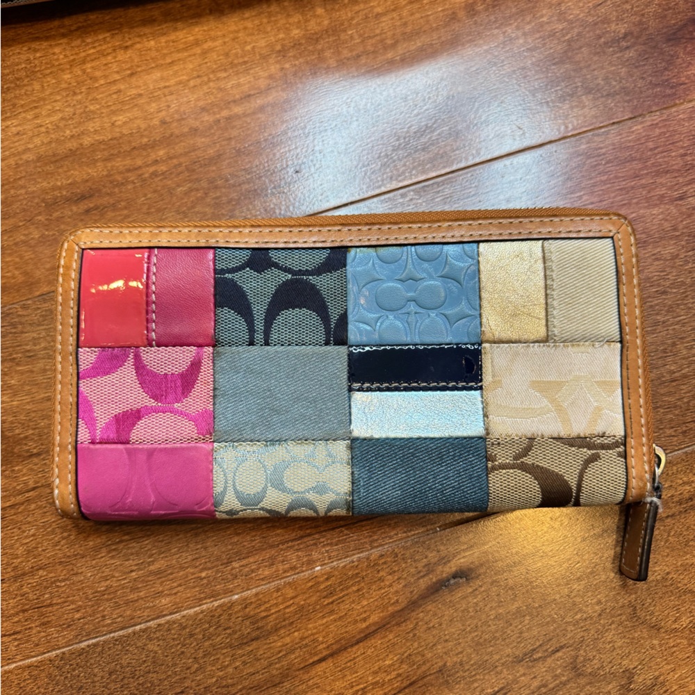 COACH Y2K MultiColor Patchwork Tote & Matching Wallet - Picture 12 of 14